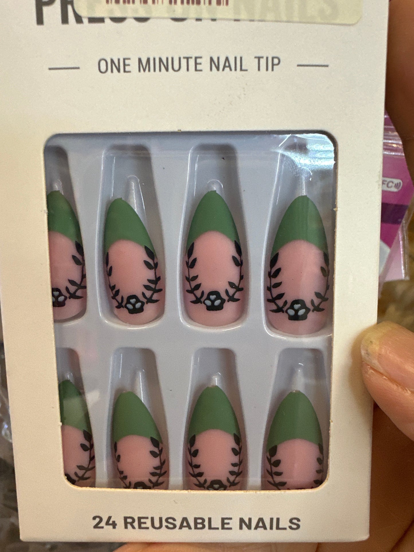 Press on Nail Design W718 Beyond Beauty Page