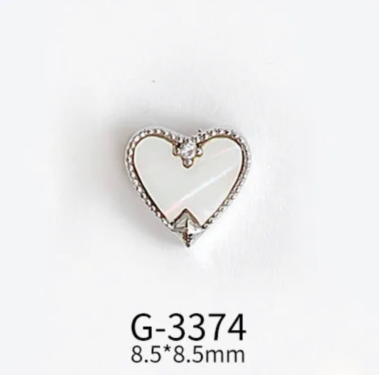 Nail Charm Heart Seashell 2 pcs/bag