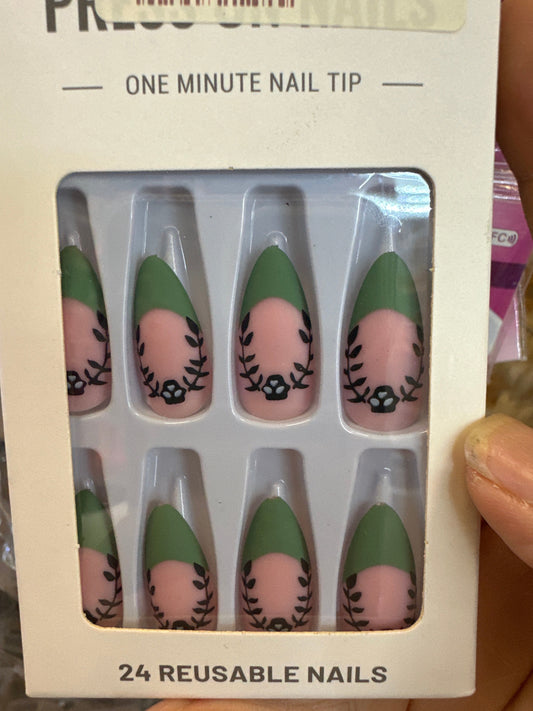 Press on Nail Design W718 Beyond Beauty Page