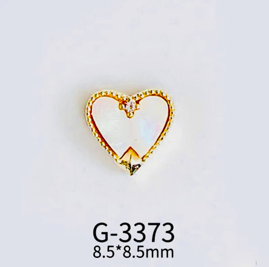 Nail Charm Heart Seashell 2 pcs/bag